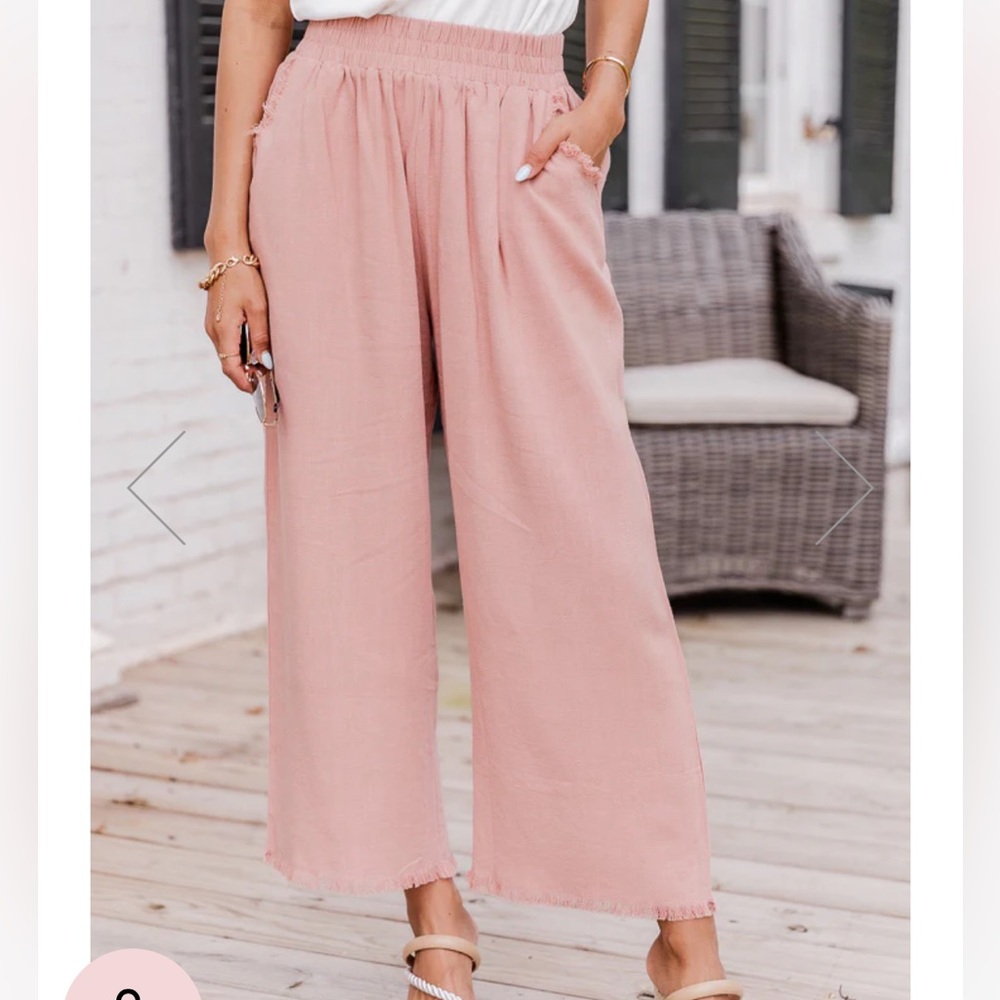 NWOT! Pink lily frayed edge pants
